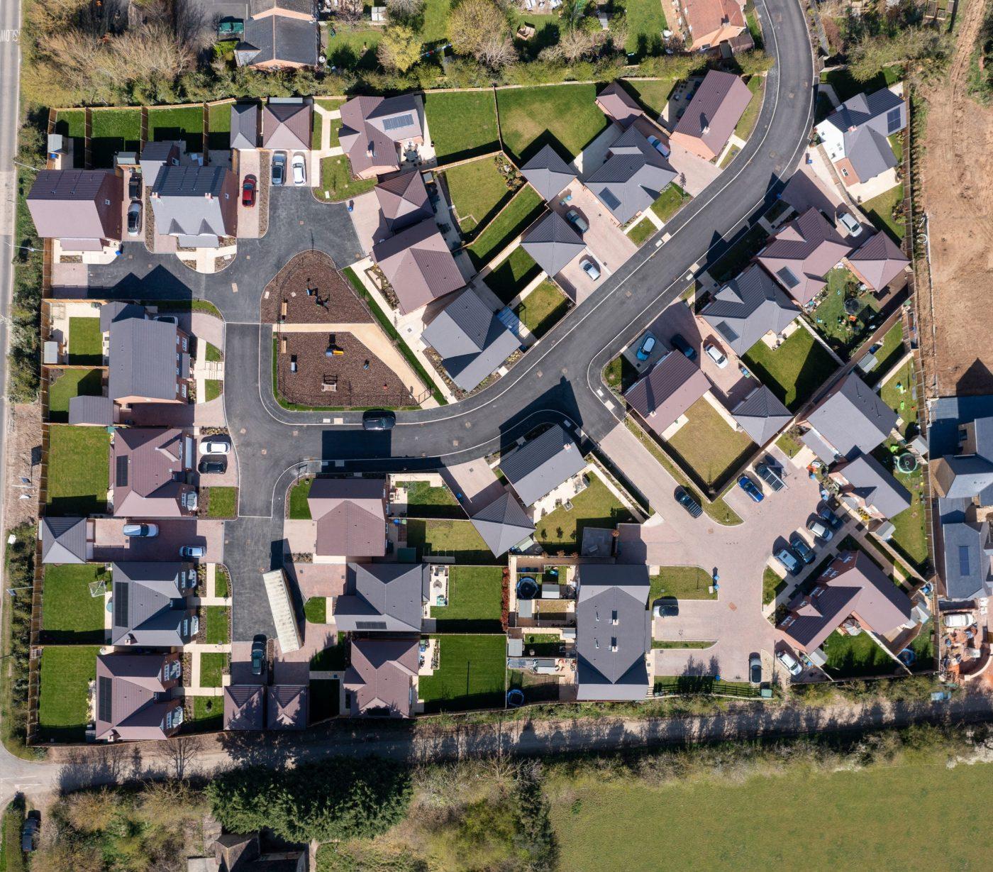 ABED87B2-6B8D-4916-A5EB-1D45E377FD32