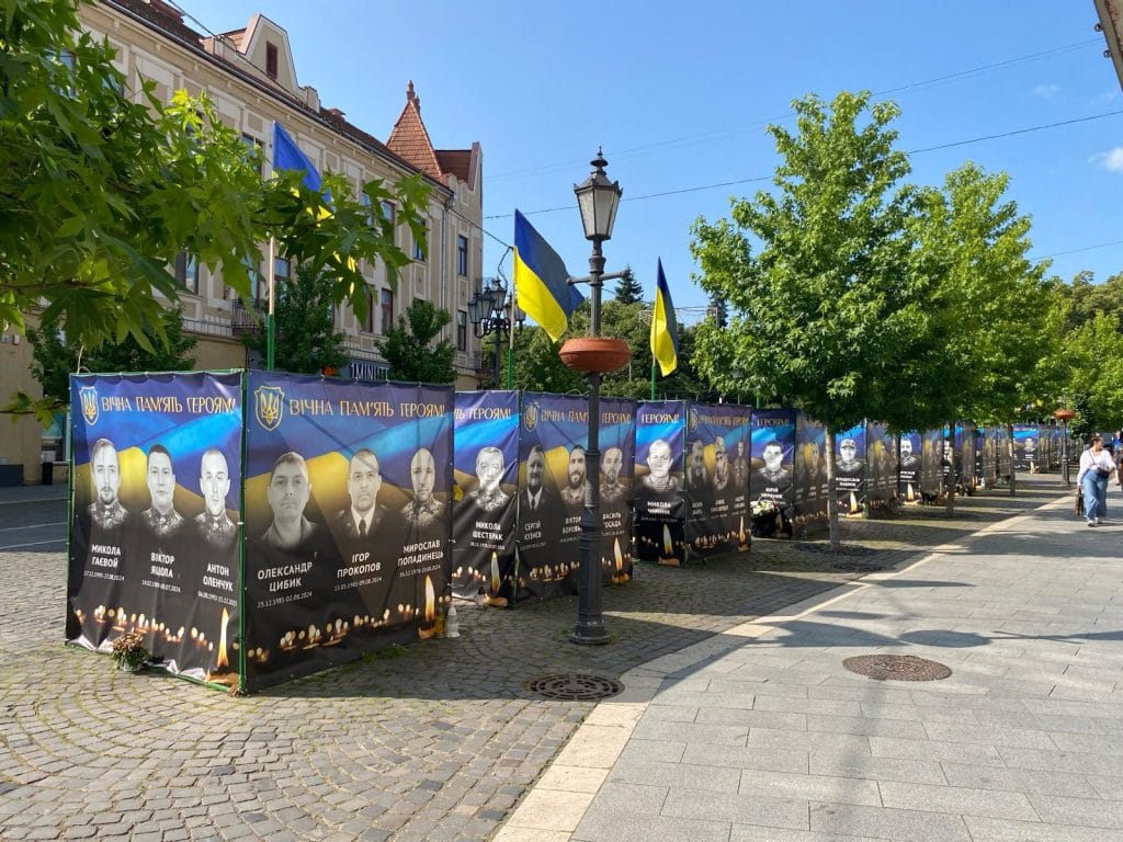 “HUMBLING AND HARROWING”: KEN PHILLIPS JOINS NIGHTINGALES UK ON HUMANITARIAN AID MISSION TO UKRAINE